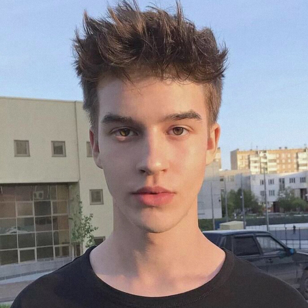 男生头像
如果我有两颗心我想我会爱上你两次
