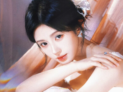 鞠婧祎