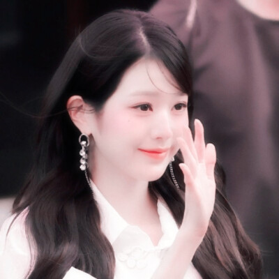 ʚ喜欢我就抱抱空气ʕ̯•͡˔•̯᷅ʔ毕竟我的可爱无处不在ɞ
cr：starwithtokki | 张元英