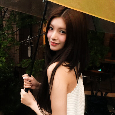 我想留住与你的每个瞬间但人生本来就是马不停蹄的相遇和错过