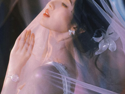 鞠婧祎