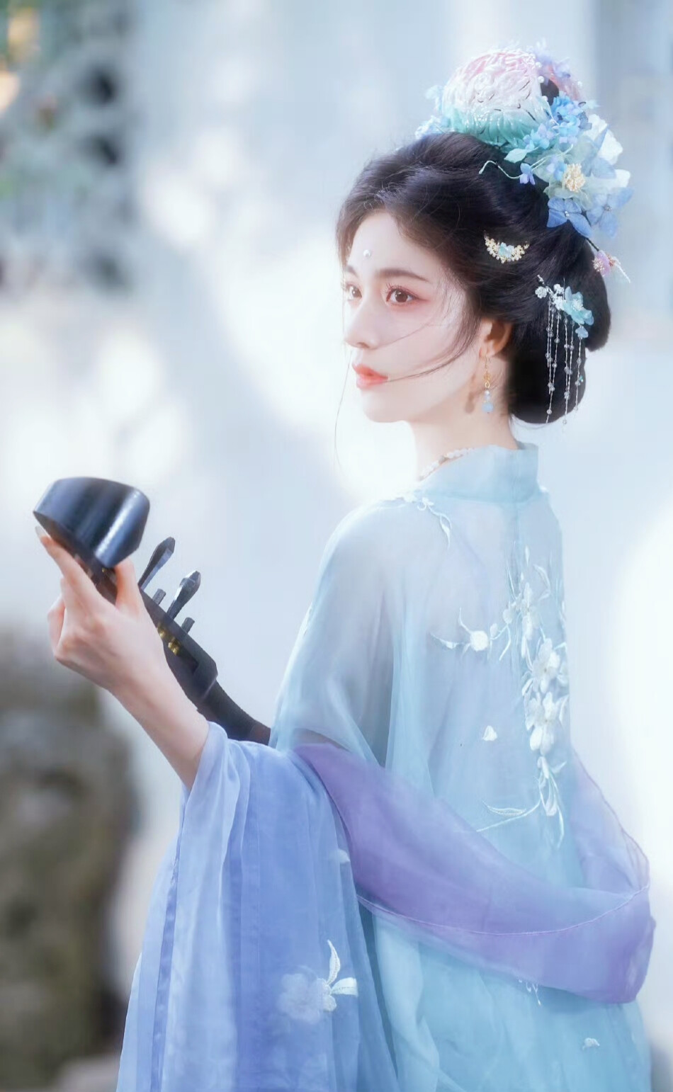 紫落澜沧千月色