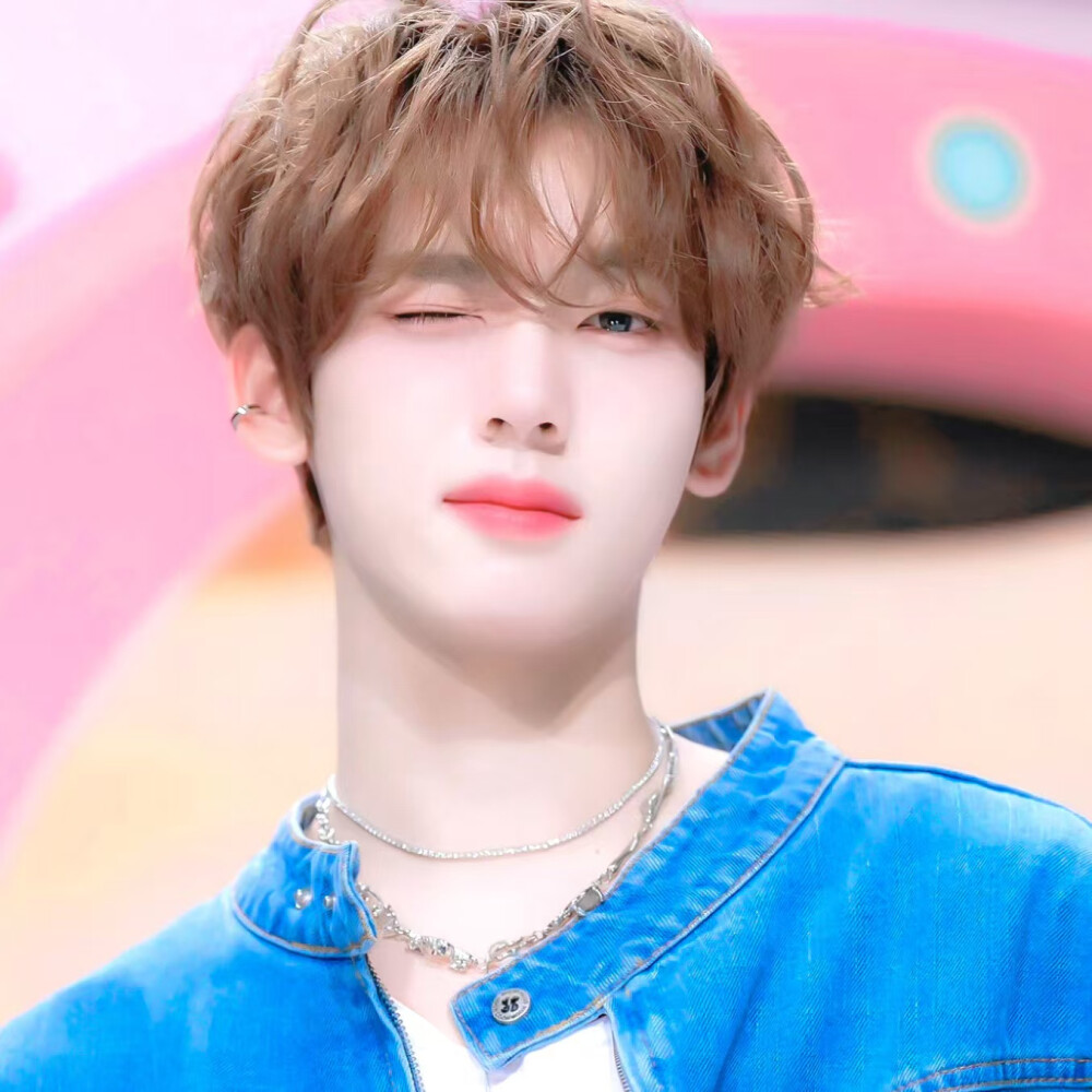 敏敏这厢有礼了