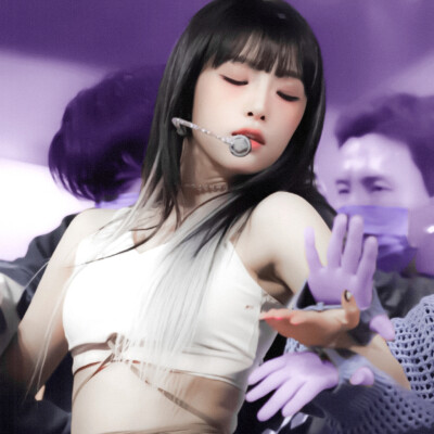 崔叡娜｜자색 비경#紫羅蘭·Violet Garden—