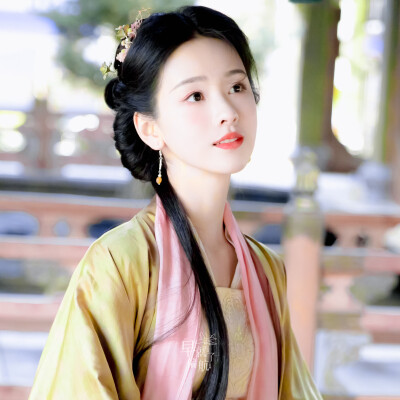 陈都灵