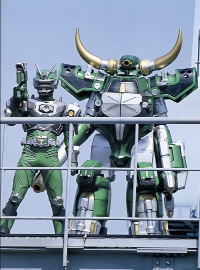 假面骑士铁兵，庞然巨牛。《假面骑士龙骑》系列。(侵权删)