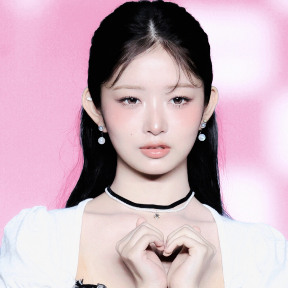 江郁宝宝的图美得无话可说‎(´-ᴗ-⸝⸝ก)