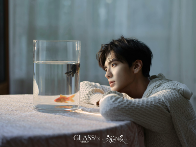 毕雯珺Glass