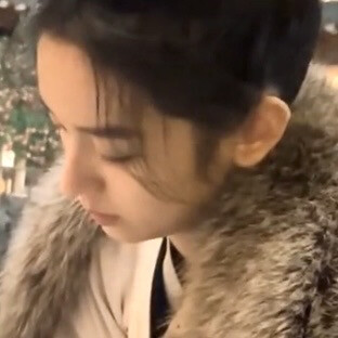屏幕前的姐姐妹妹大家谁想和我私联