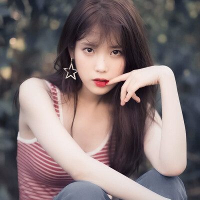 大树会拥抱每个抬头的人
iu
起司名札