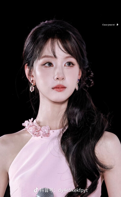 陈都灵