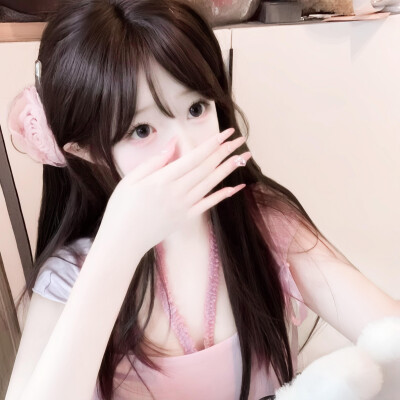 这个世界不会有人懂我的 除了甜甜的草莓小蛋糕^=ω=^