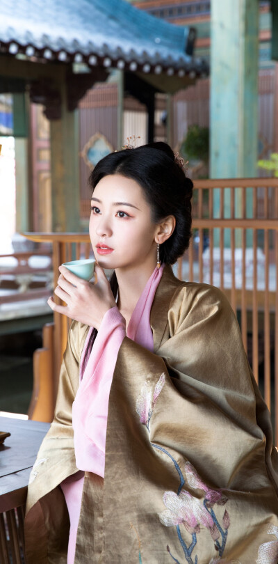 陈都灵《华山论剑之东邪西毒》冯衡