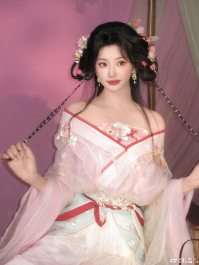 孔雪儿