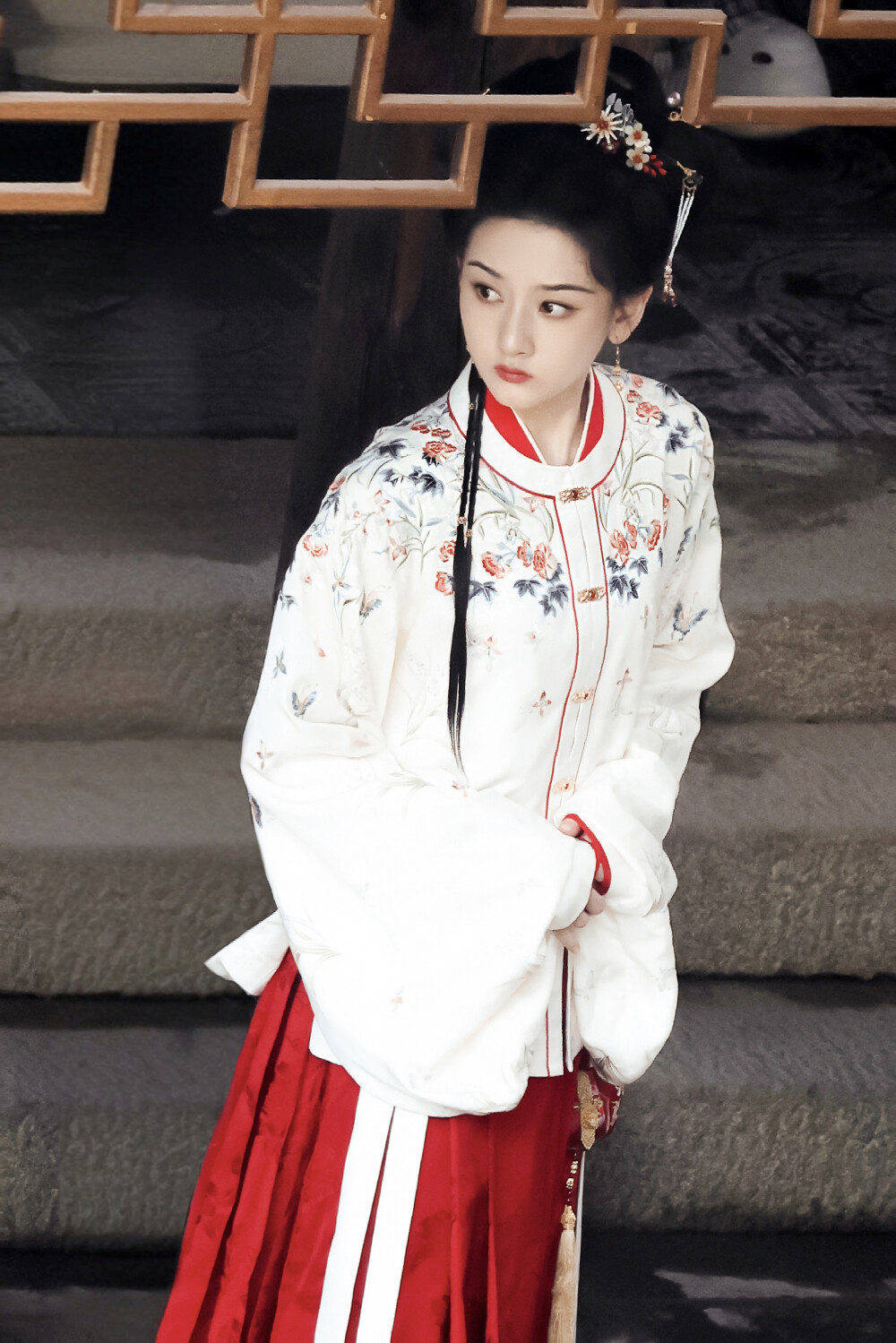 表妹万福 甄嘉芙