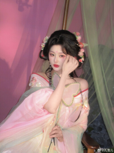 孔雪儿