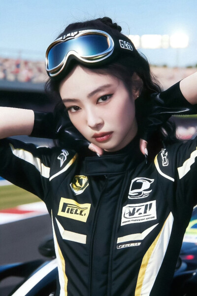 jennie 赛车服
