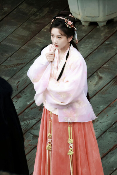 表妹万福 甄嘉芙