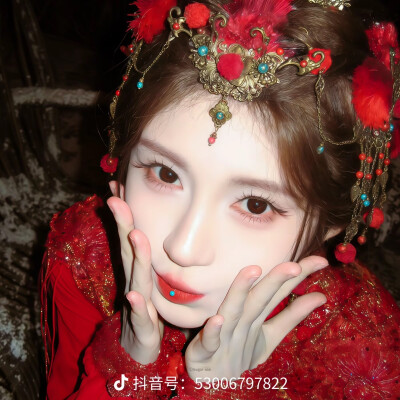 鞠婧祎
