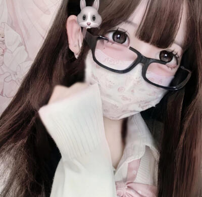 这个世界不会有人懂我的 除了甜甜的草莓小蛋糕^=ω=^