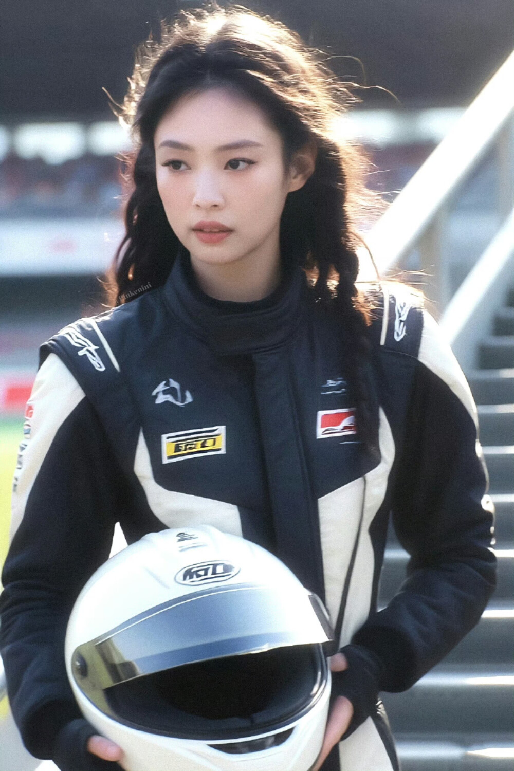 jennie 赛车服
