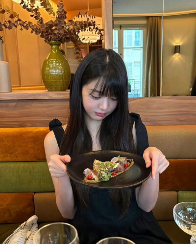 张元英
