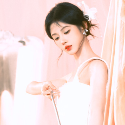 鞠婧祎