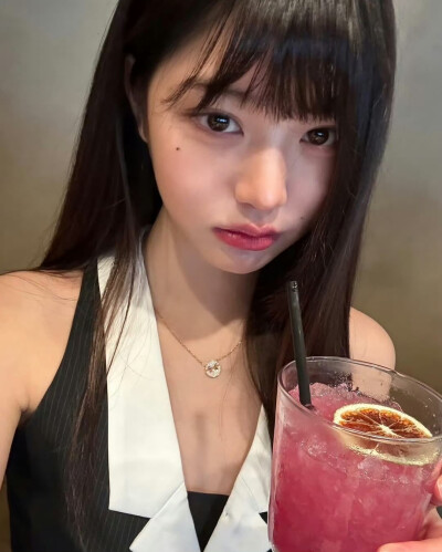 张元英
