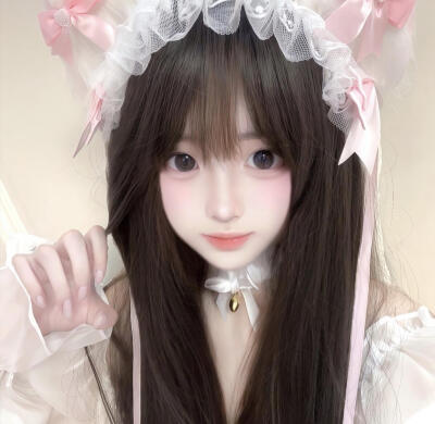 这个世界不会有人懂我的 除了甜甜的草莓小蛋糕^=ω=^