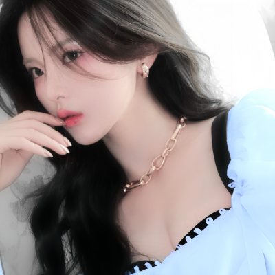 雨伞柄挂着未融化的雪、我们中间隔着叹息的雾