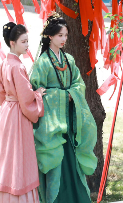 陈都灵