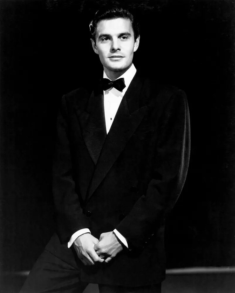 路易斯·乔丹
Louis Jourdan 法国演员