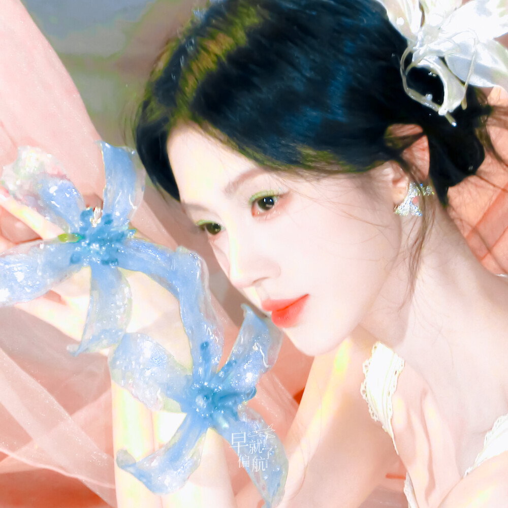 鞠婧祎