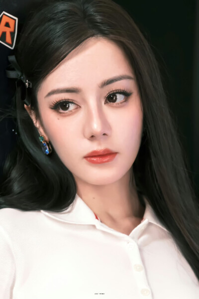 迪丽热巴·迪力木拉提