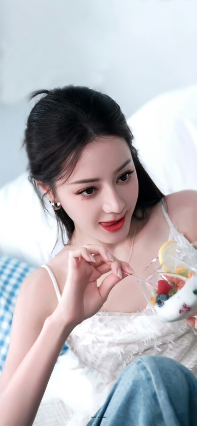 迪丽热巴·迪力木拉提