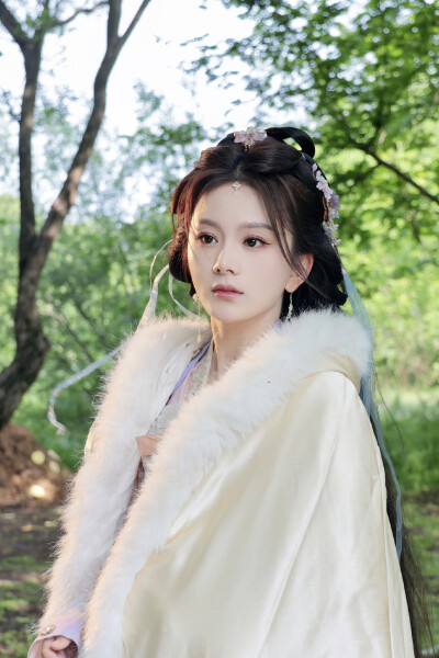 重生嫡女只想虐渣 牧南歌
