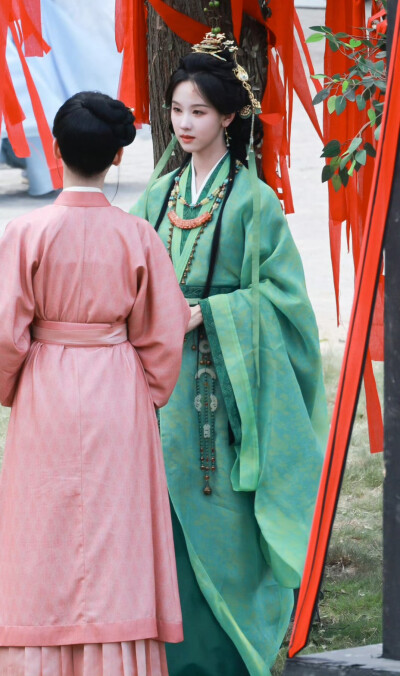 陈都灵