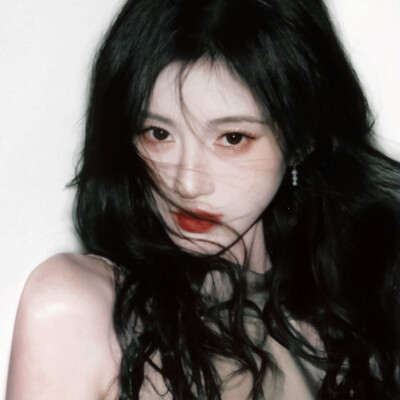  无边孤独，但也无边自由/《残次品》