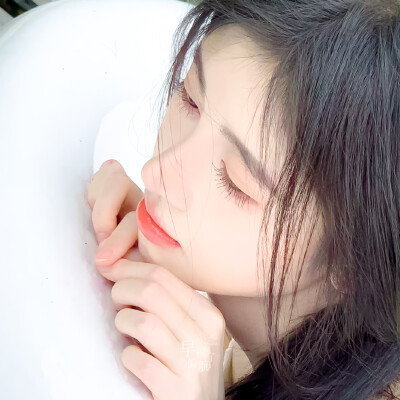 鞠婧祎
