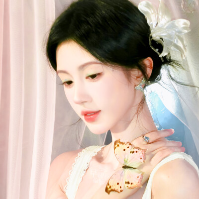 鞠婧祎