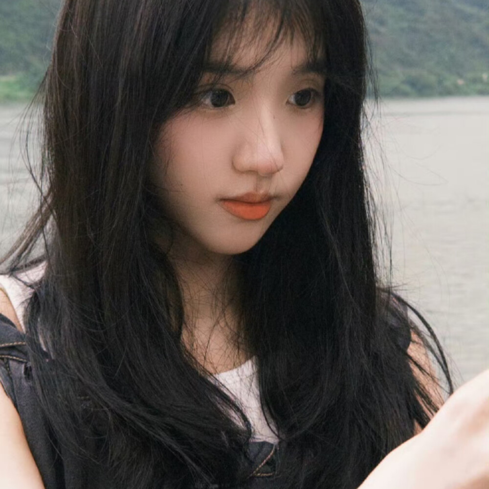  苏晓彤套图可二改6张
抱图去专辑，多图到时候会删了