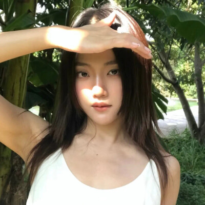 ，