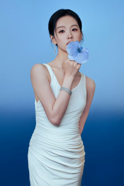 陈都灵