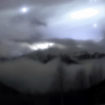 大家好，我是欢天喜地百灵鸟@晒到的阳光不分你一半