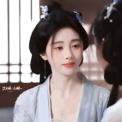 “我是杨采薇”