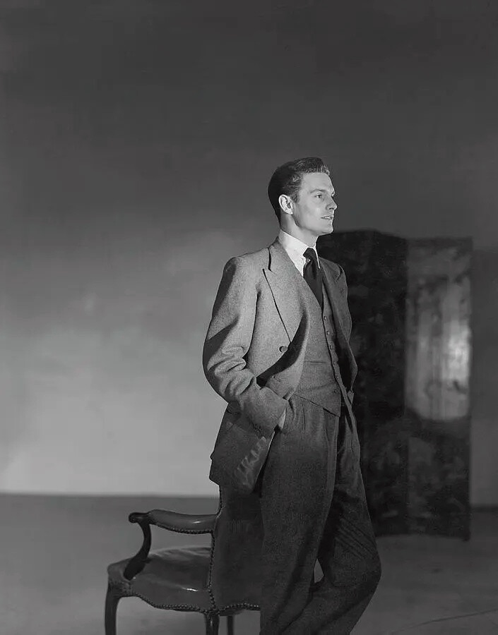 路易斯·乔丹
Louis Jourdan 法国演员