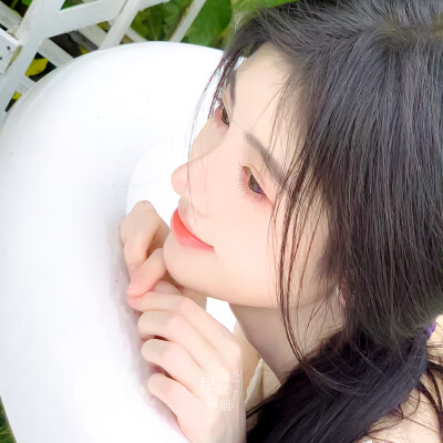 鞠婧祎
