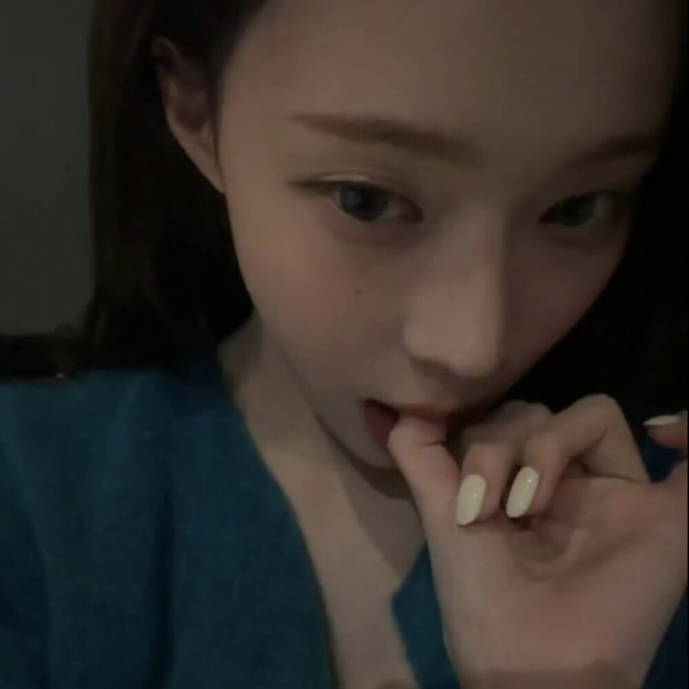 如果她能主动给我发信息