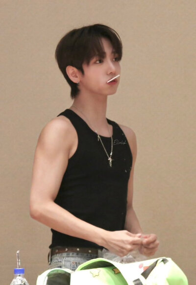 明明