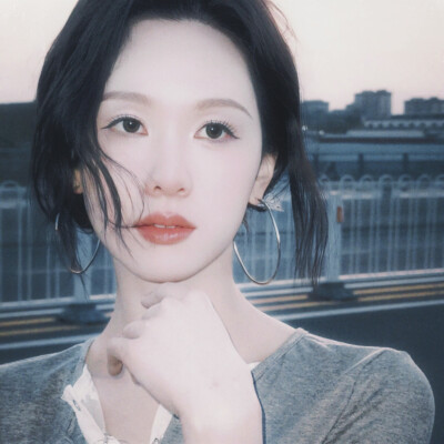 她说茉莉是莫离的眼睛